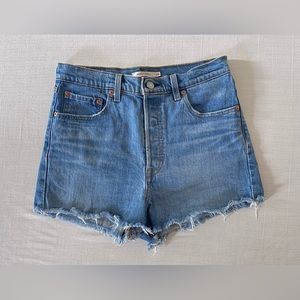 Levi’s Ribcage Shorts